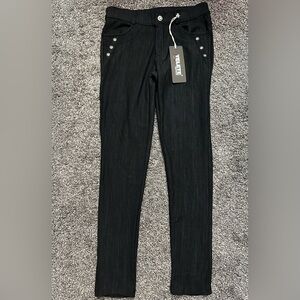NWT Pull On Black Jeggings
